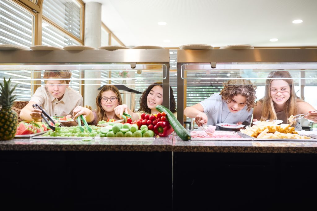 Forskare vill att elever ska lära sig på lunchen