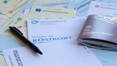 Vad är skillnaden på riksdag, region och kommun?
